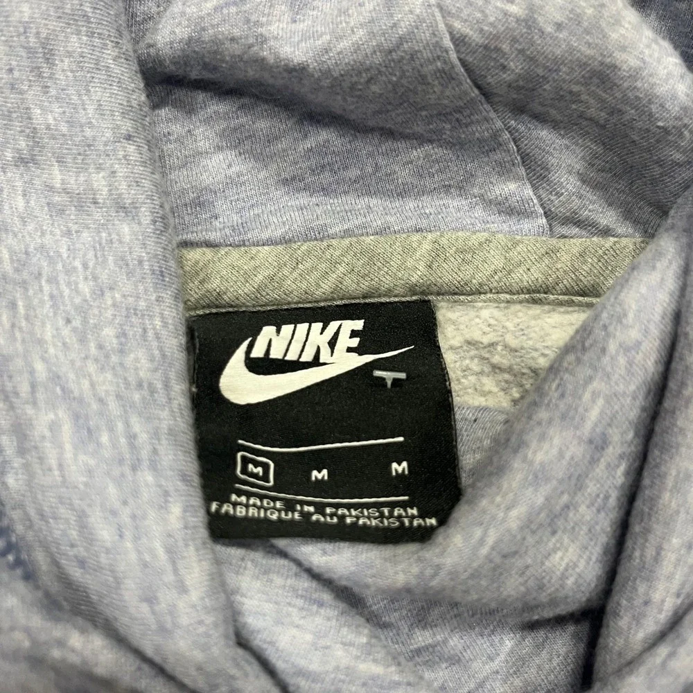 Nike sportswear club